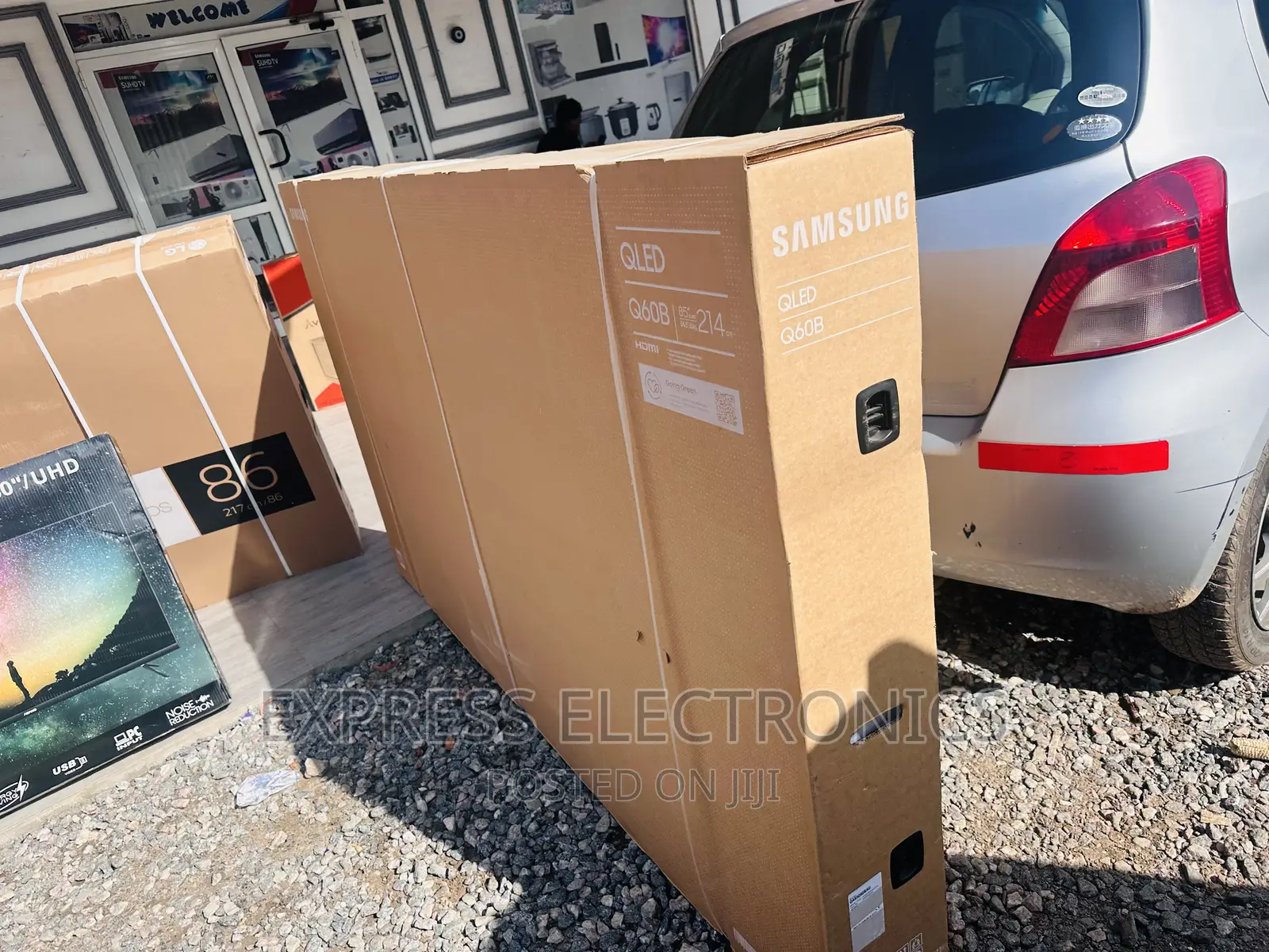 Enjoy Beautiful  Slim UHD Smart Samsung 85”Q60B