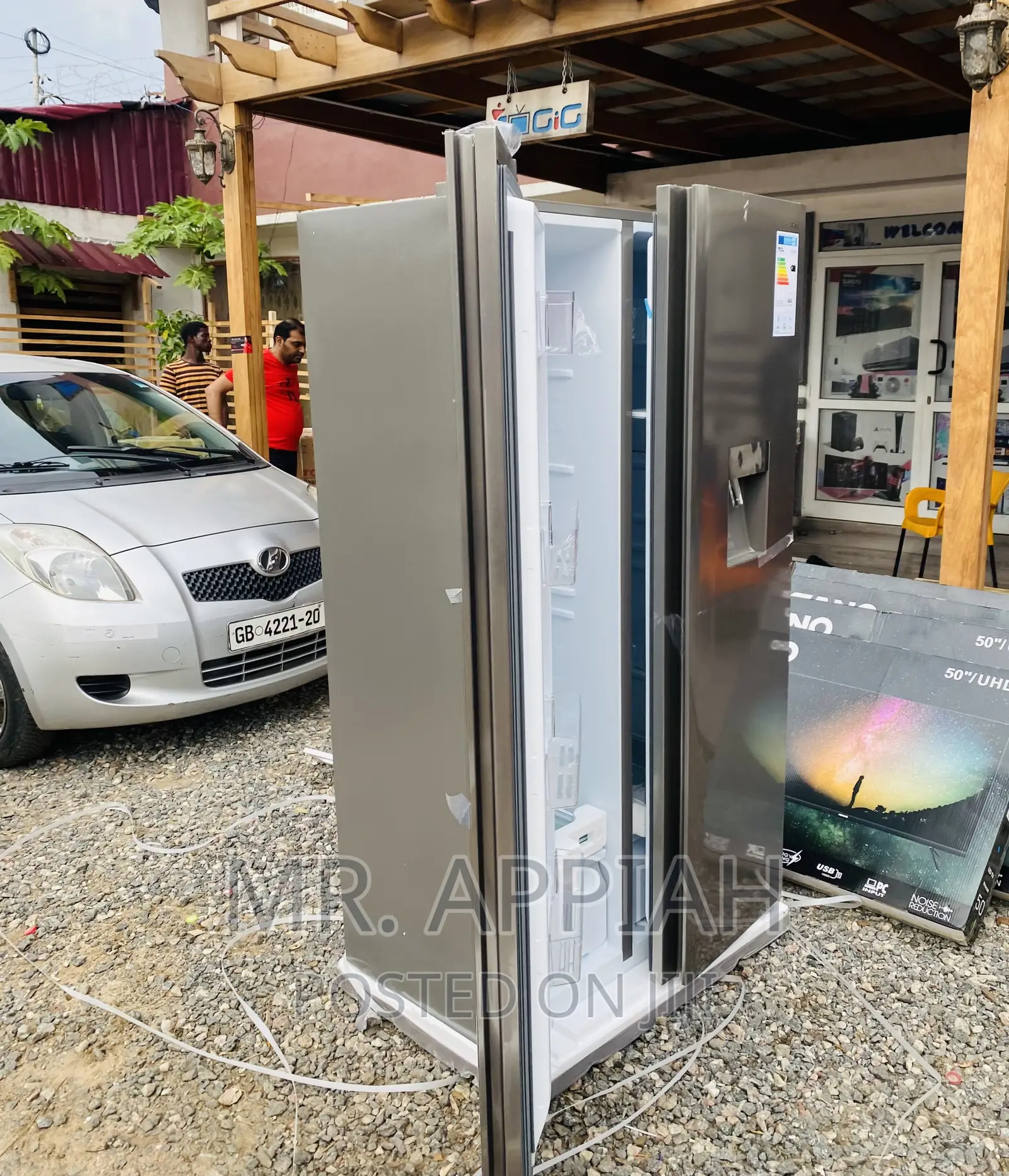 Highly Energy Saving TCL P520 SBN Side by Side Fridge(607L)