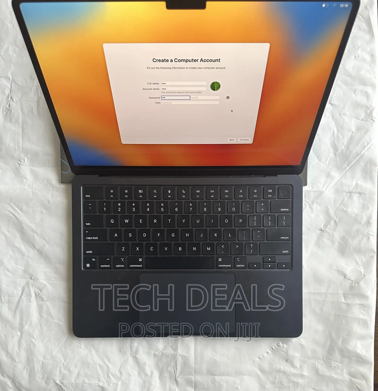 New Laptop Apple MacBook Air 2022 M2 8GB Apple M2 SSD 256GB