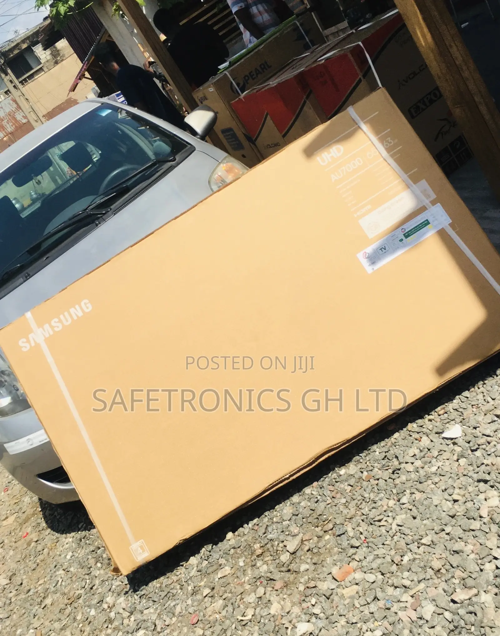 Glossy LED UHD Black Smart Samsung 65 Inches AU70
