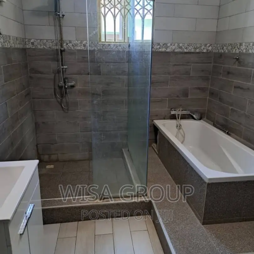 4bdrm Duplex in Wisa Groups, Accra Metropolitan for rent
