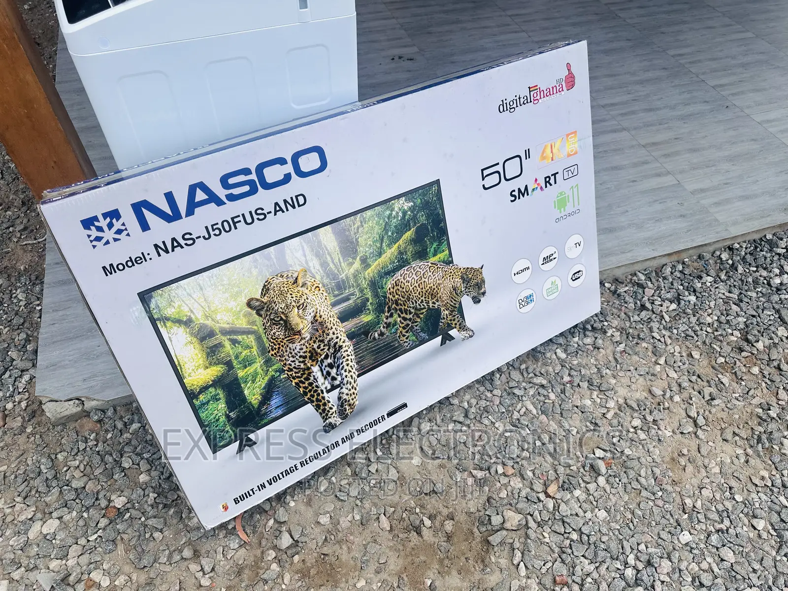 Fabulous Job Slim UHD Smart Nasco 50”