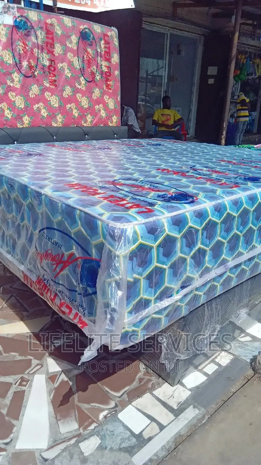 Solid King-Size Mattress 20" Latex Foam