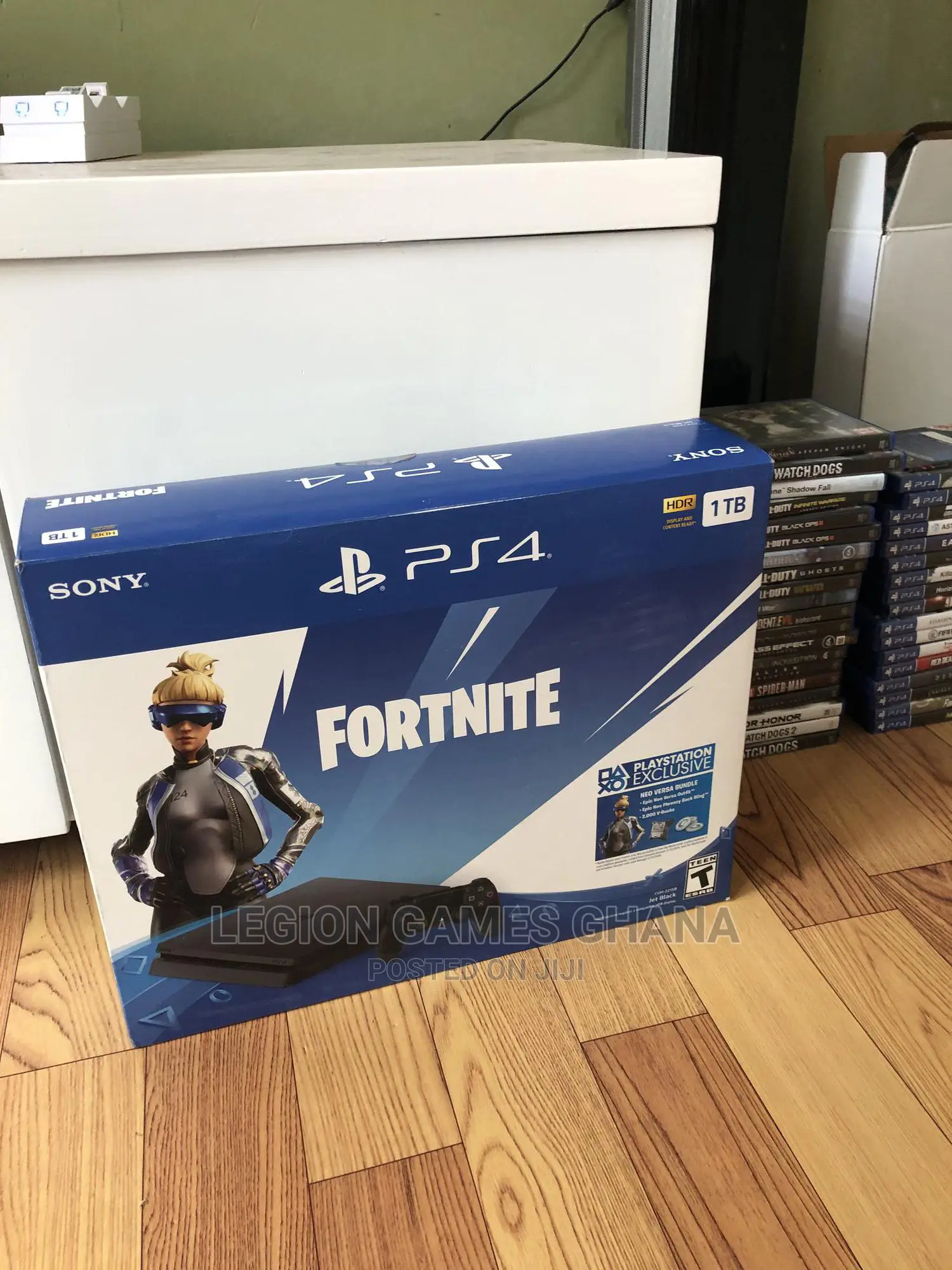Playstation 4 (PS4) Slim 1 TB Fortnite Bundle