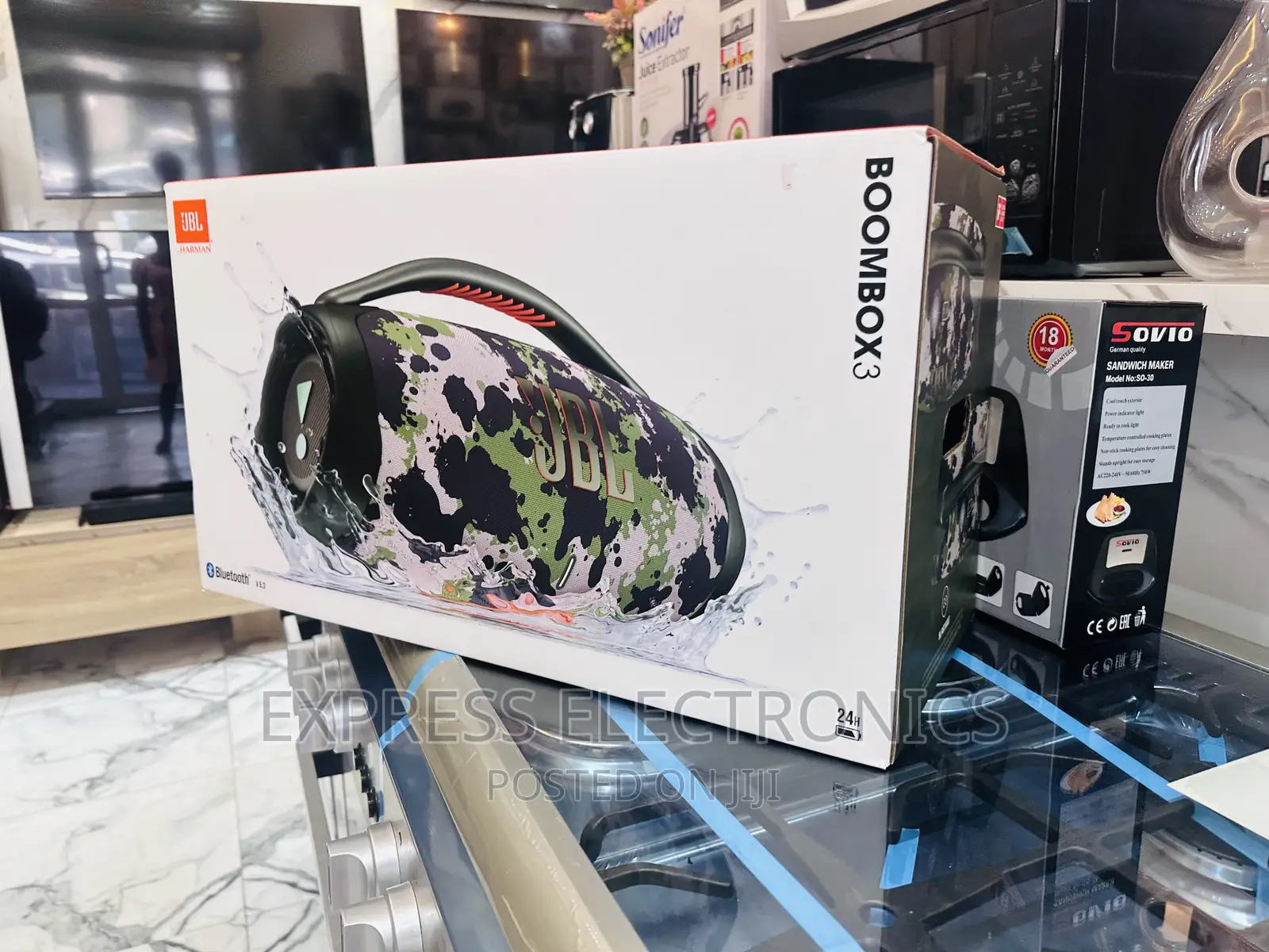 Dynamic Sound Effects Bluetooth Speaker JBL Boombox 3
