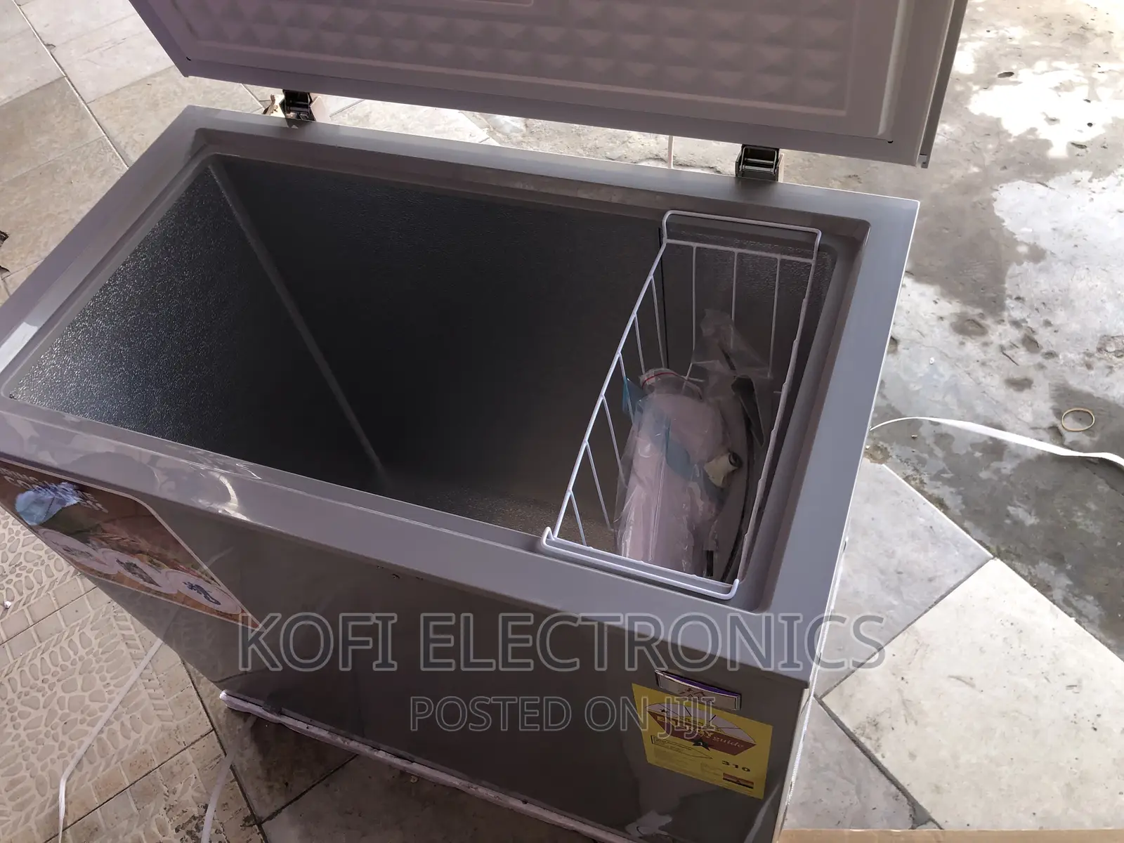 Kitchen Appliance-Zara 202 Litres Chest Freezer (Zara-260s)