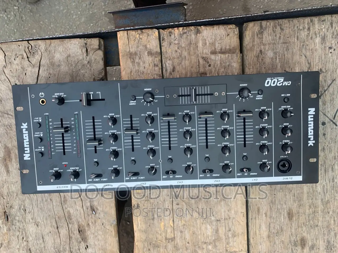 NUMARK Cm200 Professional 19 Mixer 5channel