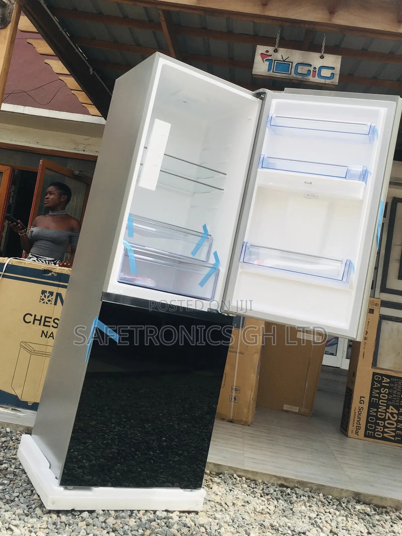Pearl PF-400BG 309L Bottomfreezer Doubledoor Black Glass