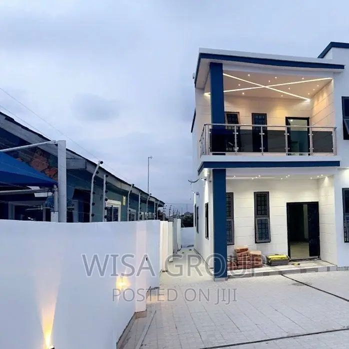 5bdrm Duplex in Wisa Groups, Accra Metropolitan for sale