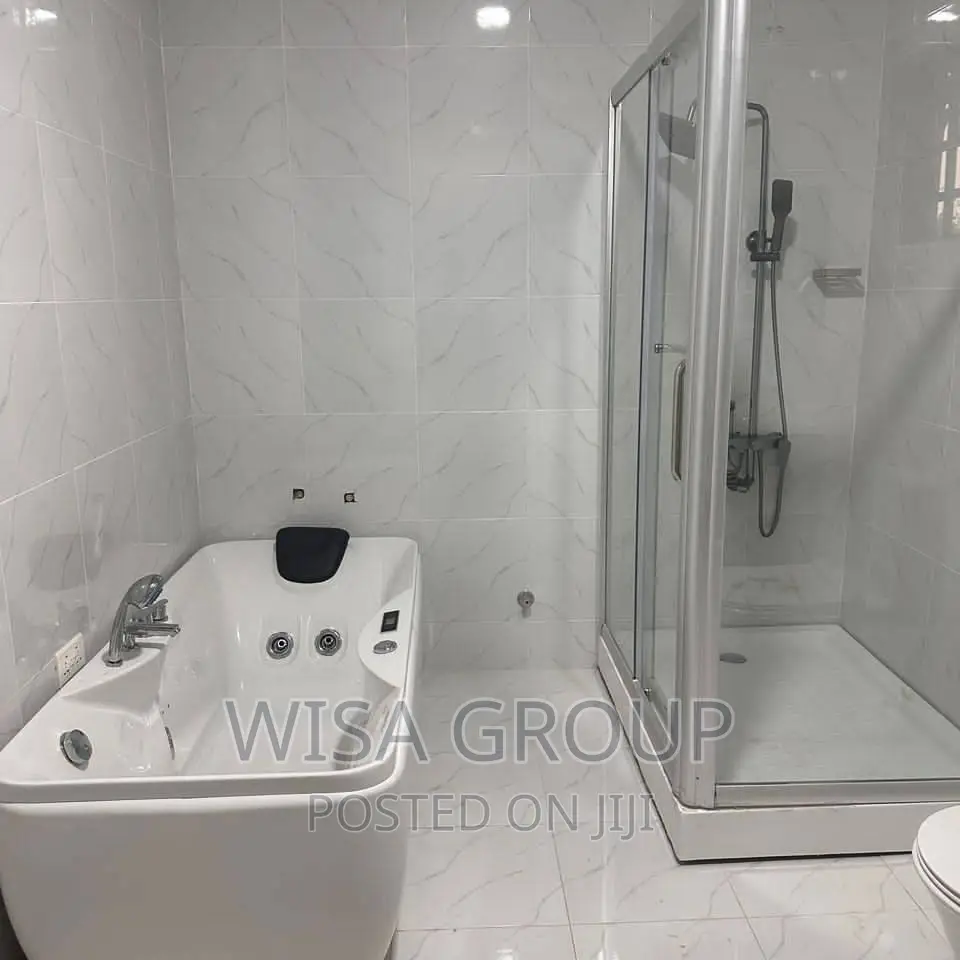 5bdrm Duplex in Wisa Groups, Accra Metropolitan for sale