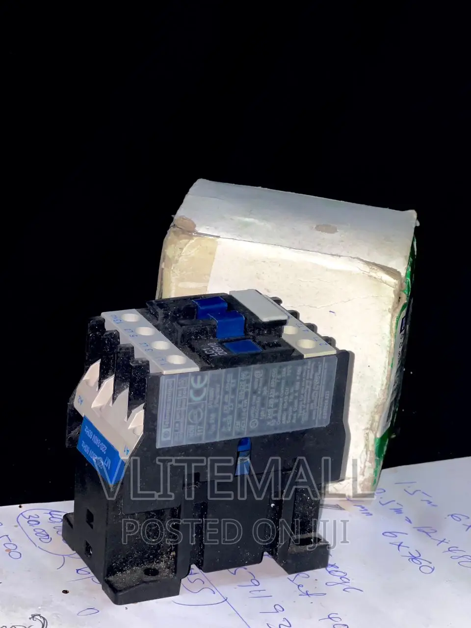 Schneider Telemecanique Contactor ( LC1-D0910-M7 )