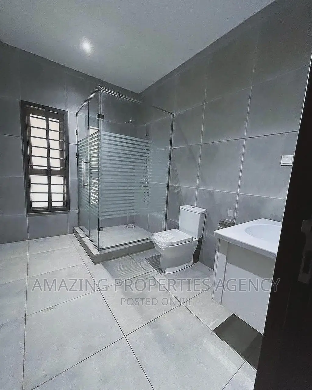 4bdrm House in East Legon for sale