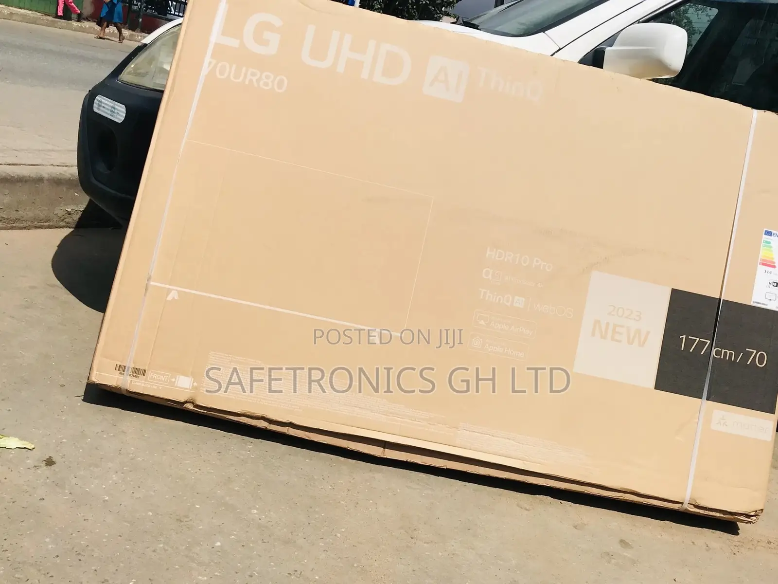 Electric Black 70 Inches Glossy LED UHD Smart UR80 LG Tv