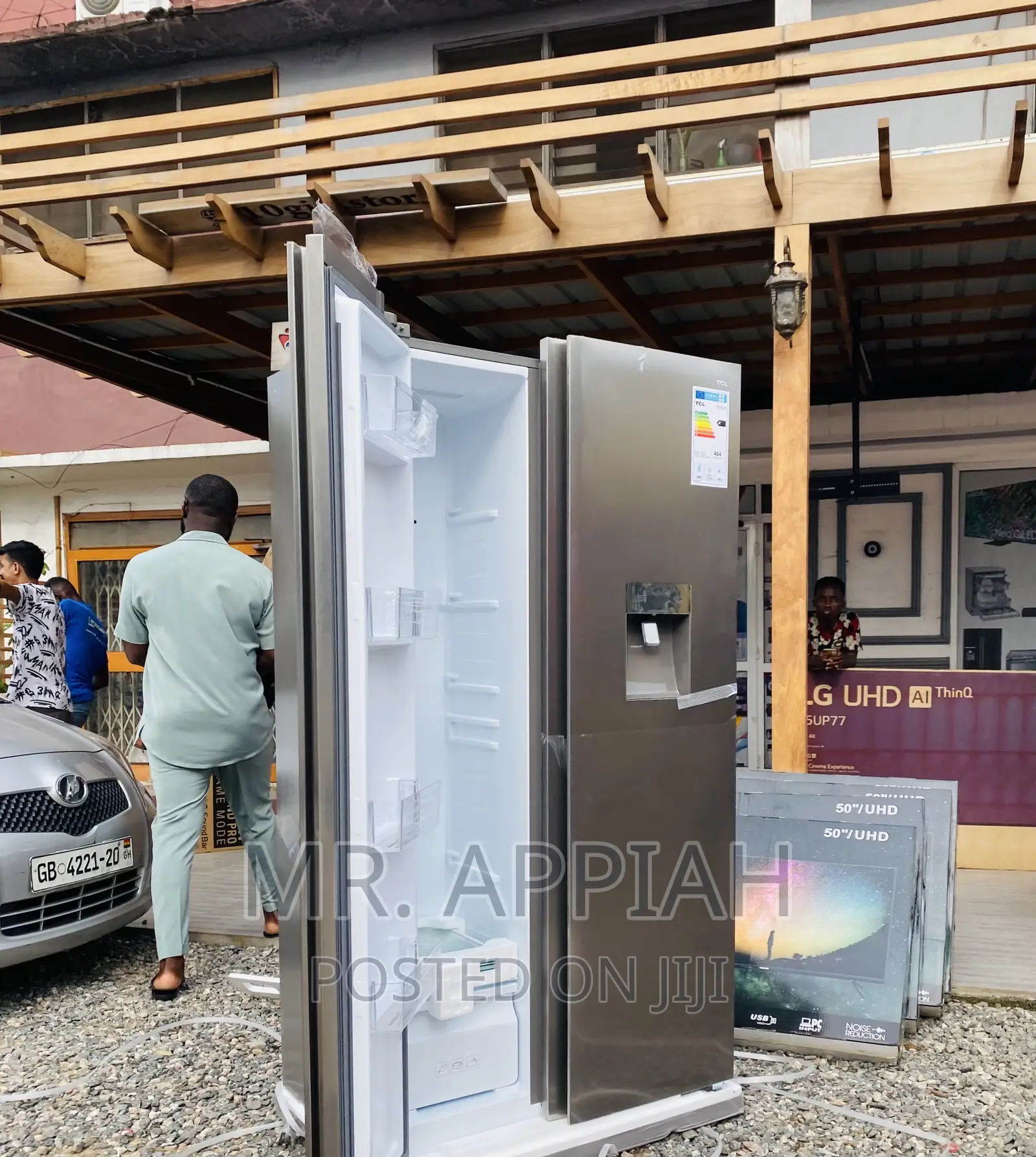 Unique TCL P520 SBN Side by Side Electric Refrigerator 