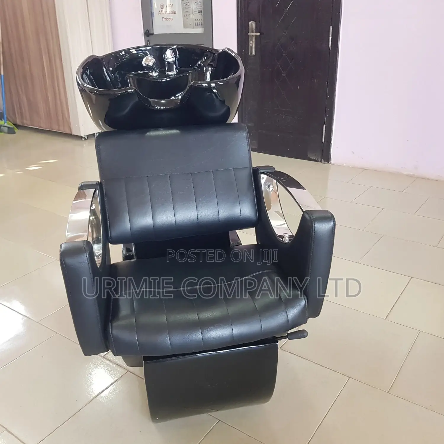 Silver Arm Solid Hair Washing Basin With Adjustable Seat