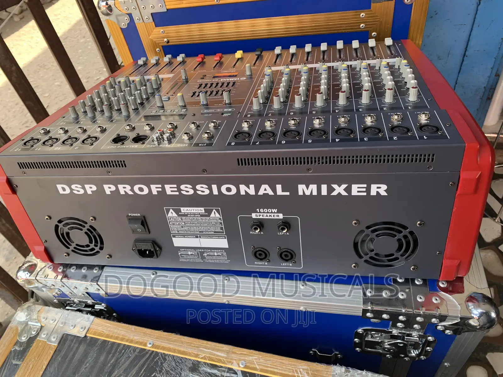 Yamaha Bix-1200usb 12channel Active Mixer