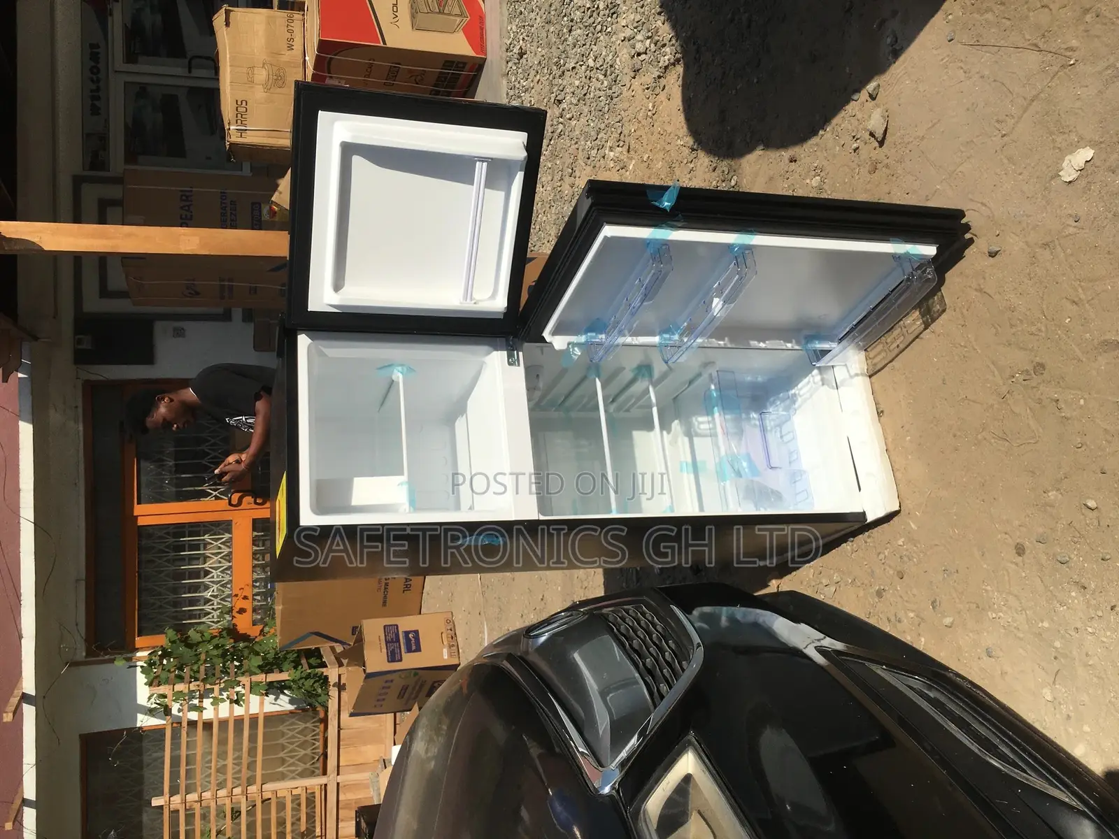 Black Pearl PF-20T Topfreezer Doubledoor Glass Fridge