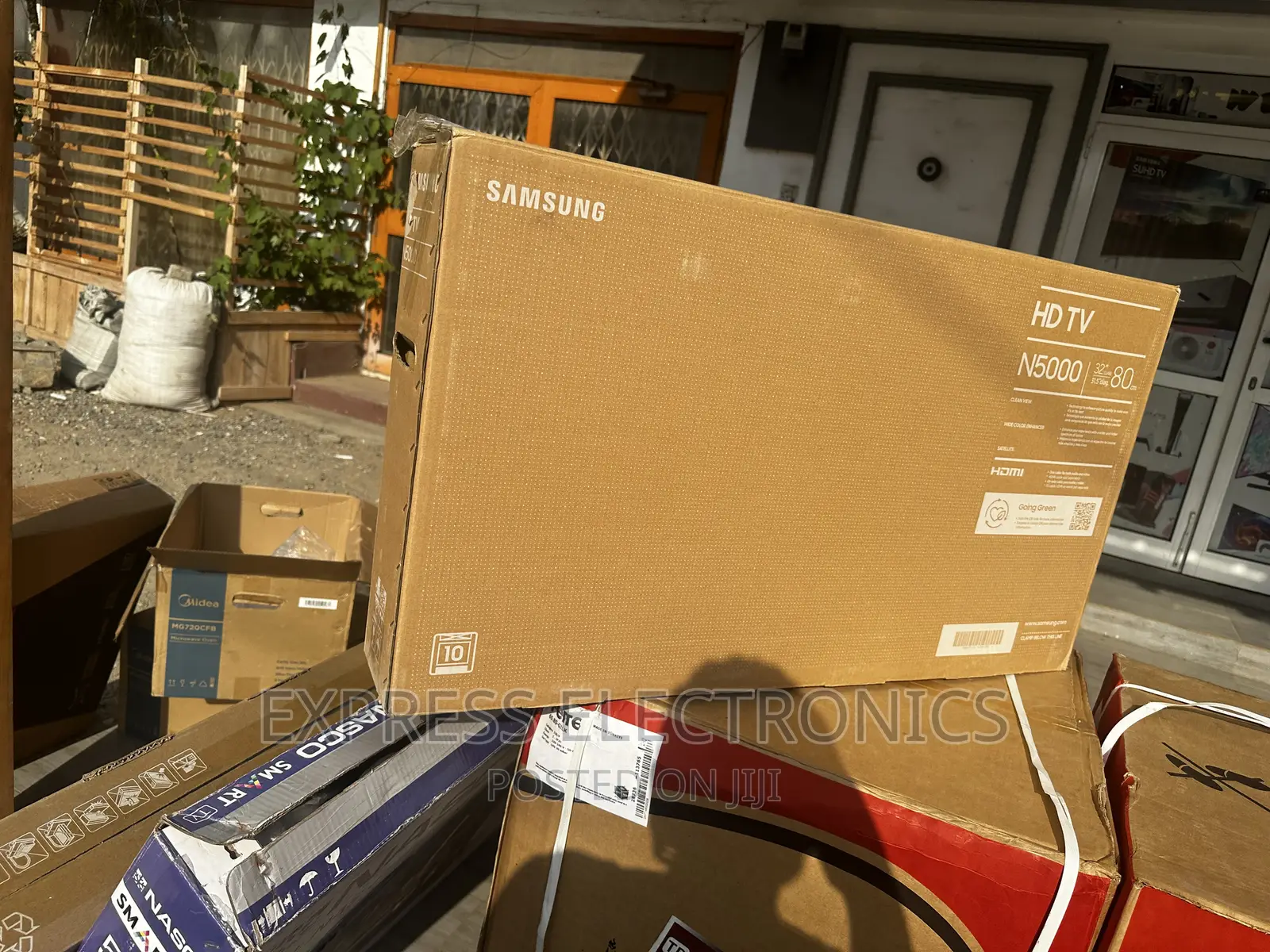 Available Now Samsung FHD Smart 32”N5000 Tv 
