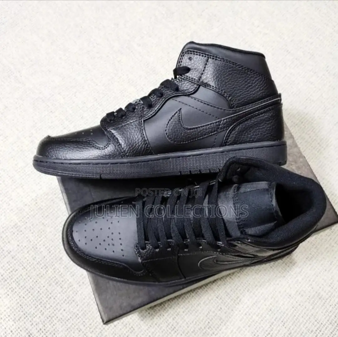 Jordan Retro 1 Black