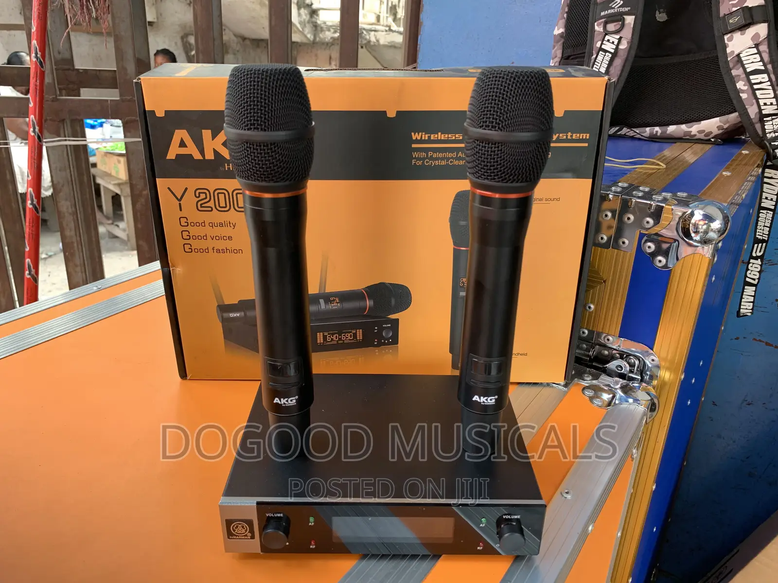 Akg Y200s 2in1 Rechargeable Handheld Wireless Microphone