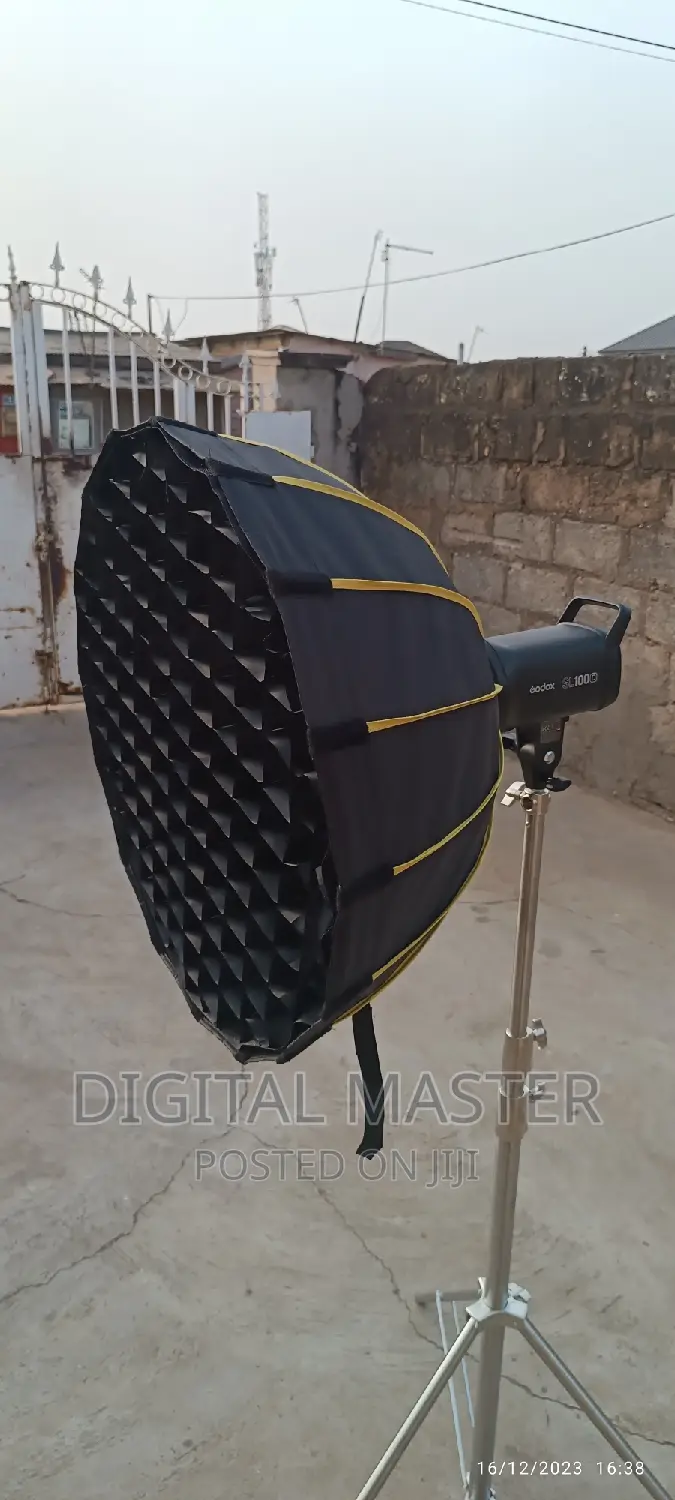 Triopo 65cm Beauty Dish Softbox With Grid and Reflector