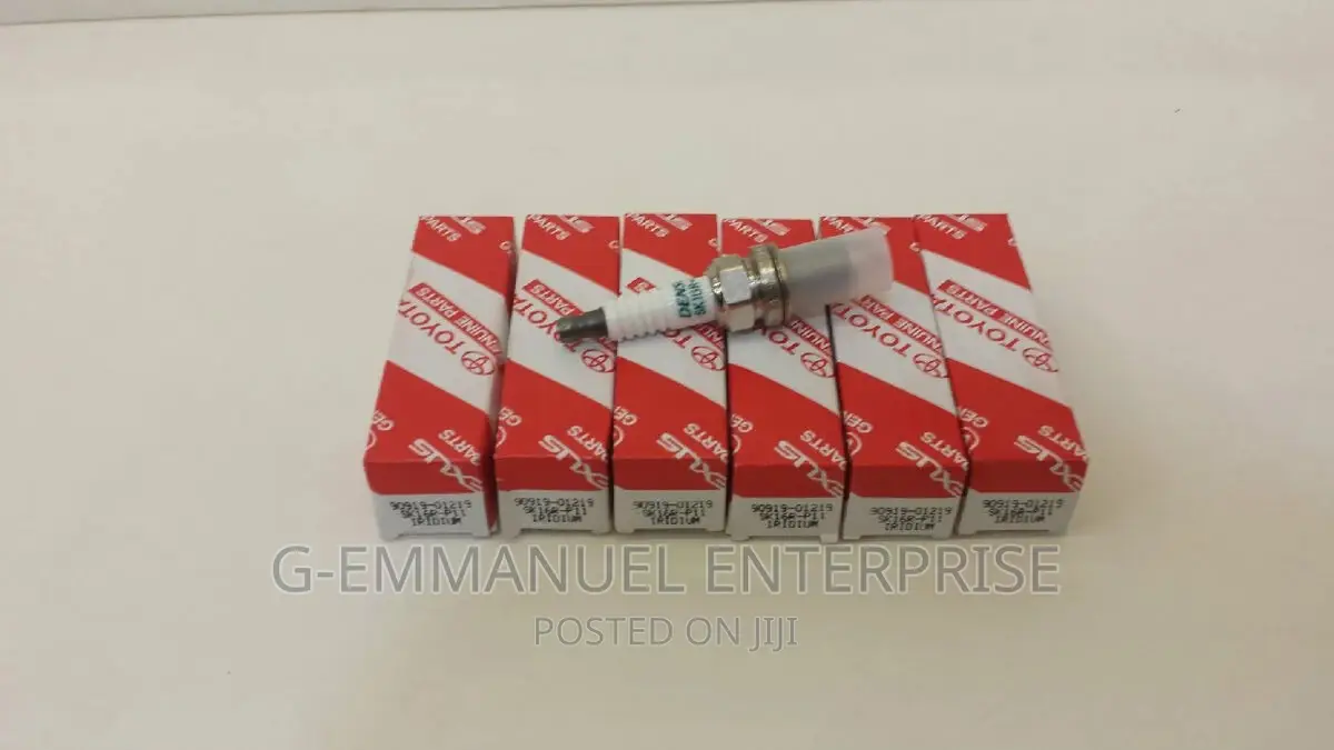 TOYOTA Highlander v. 6 2013-15 Spark Plugs Japan.