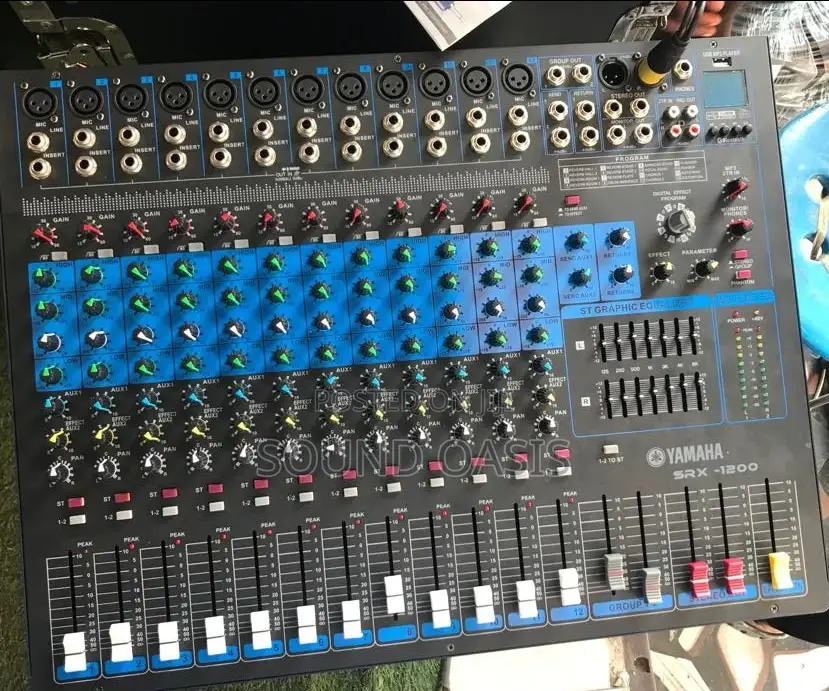 SRX 12-Channel Mixing Console With Multi-Fx Recording