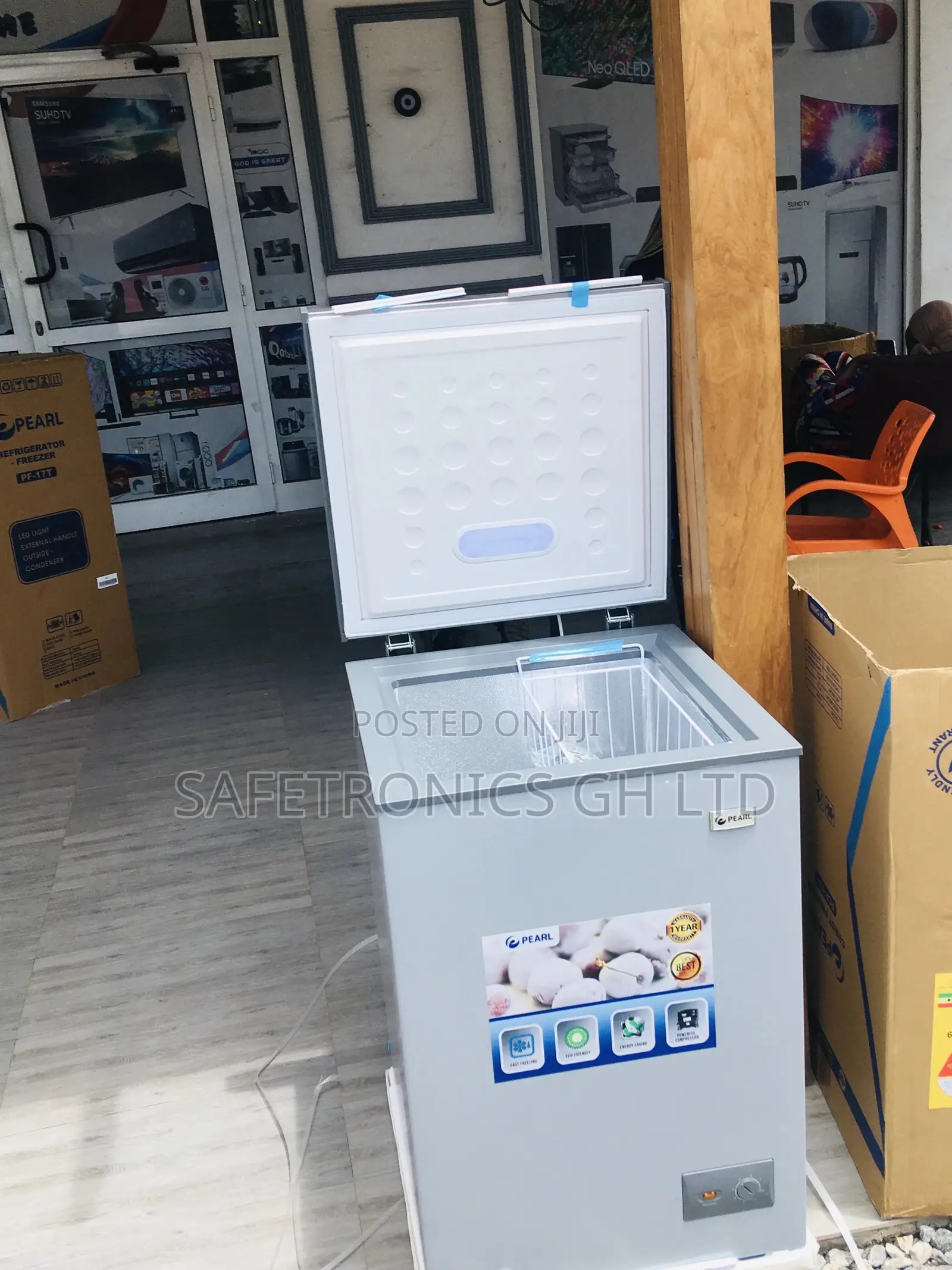 Gray 100L Electric Singledoor Pearl Chestfreezer PCF-127