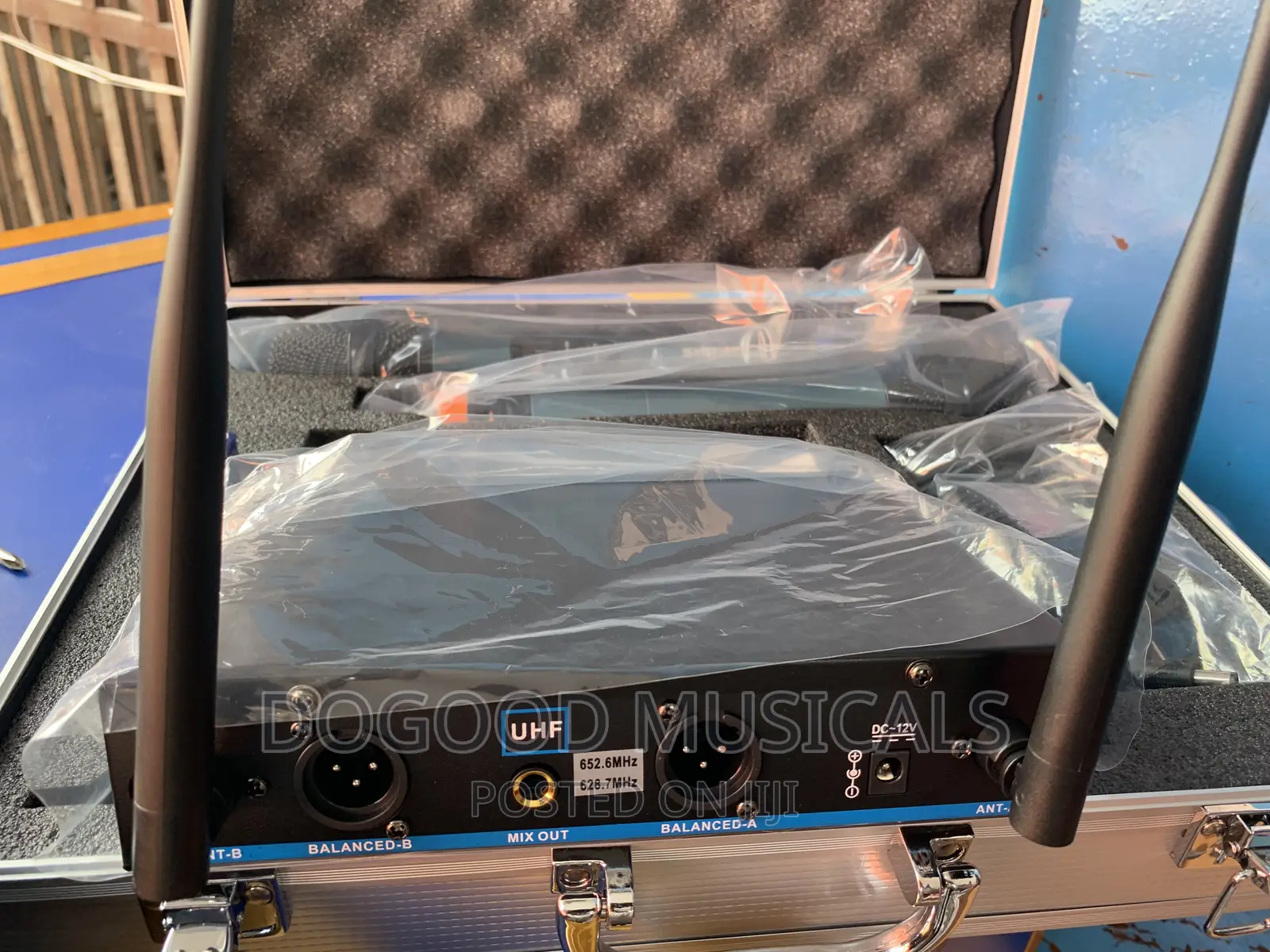 SHURE UT-282 2in1 Wireless Microphone