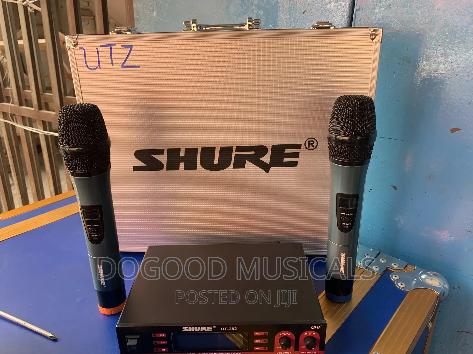 SHURE UT-282 2in1 Wireless Microphone