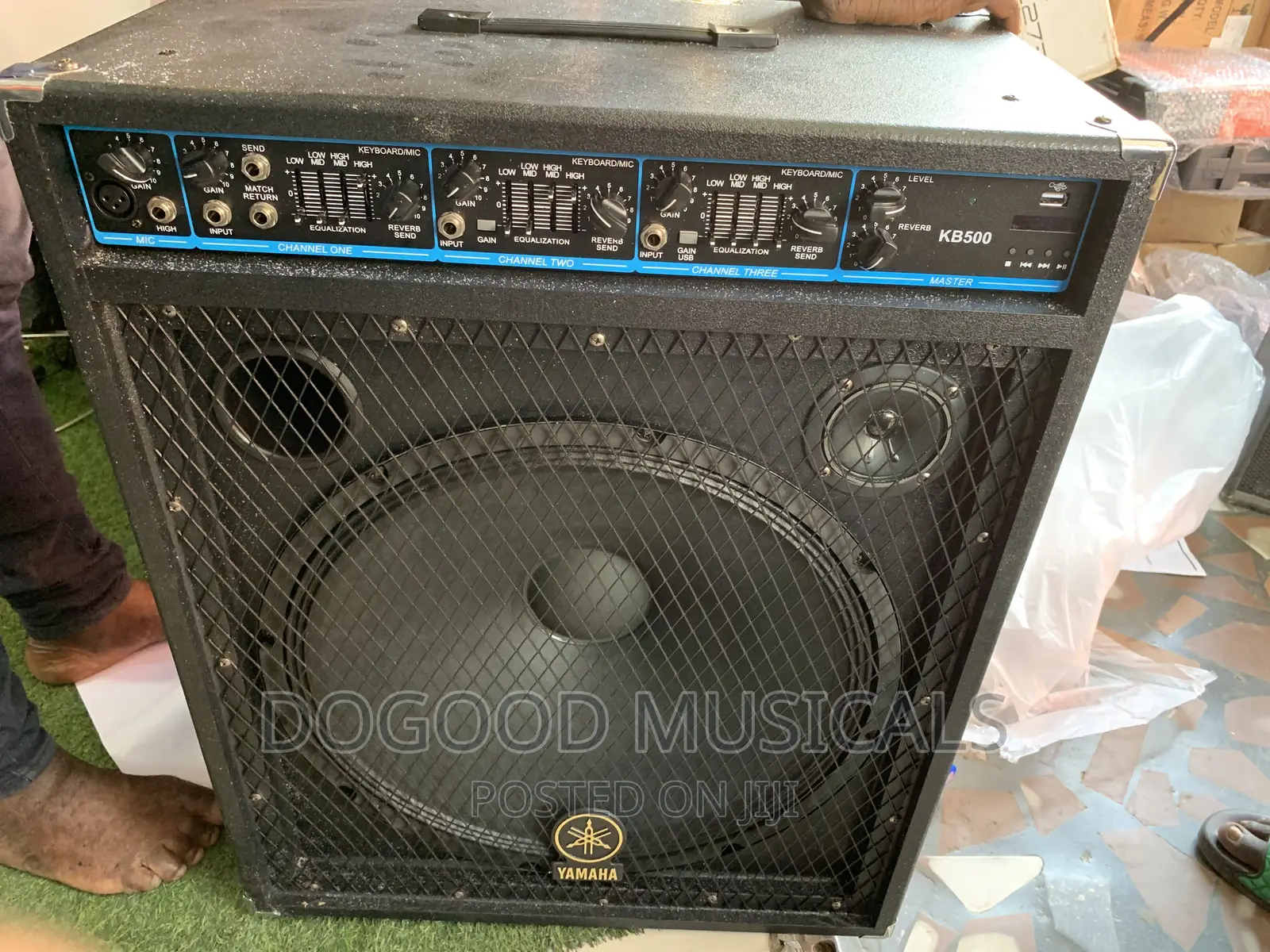 Yamaha Kb-500 18inchs Keyboard Combo