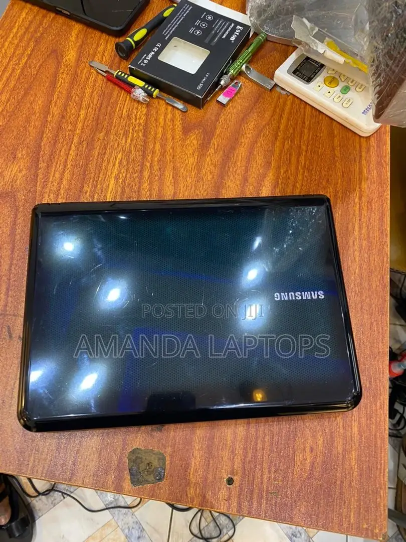 New Laptop Samsung N145 Plus 2GB Intel Atom HDD+SSD 160GB