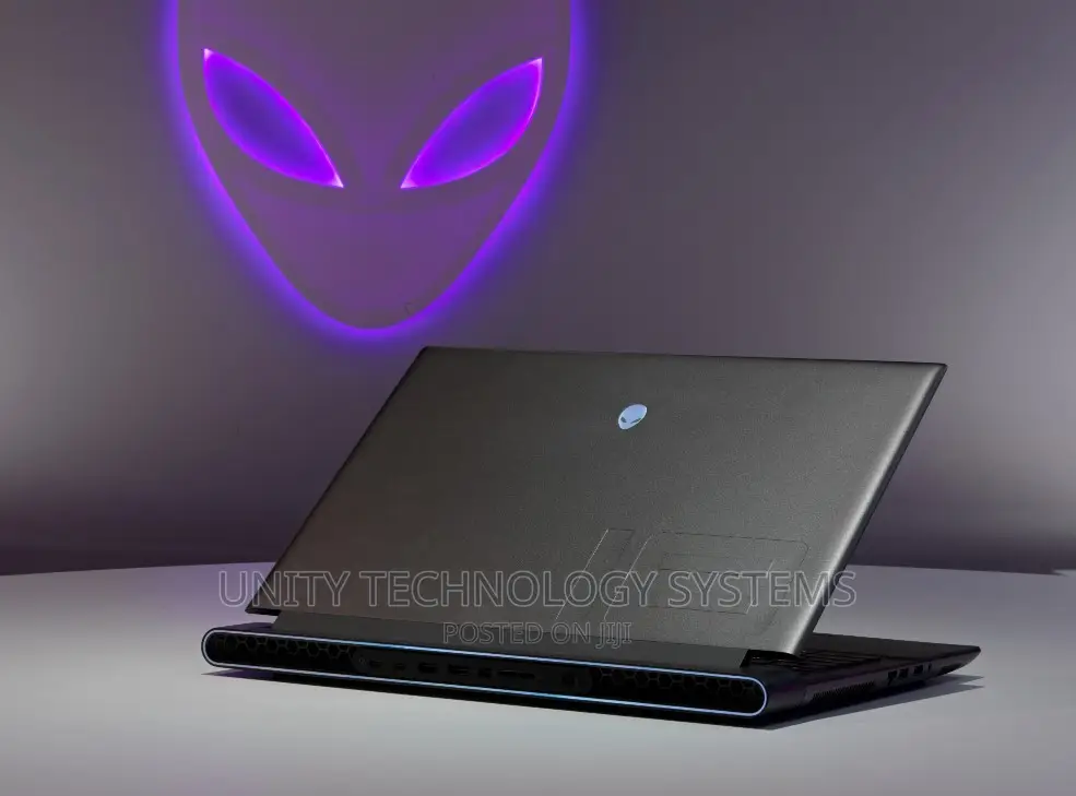 New Laptop Dell Alienware M16 16GB Intel Core I9 SSD 1T