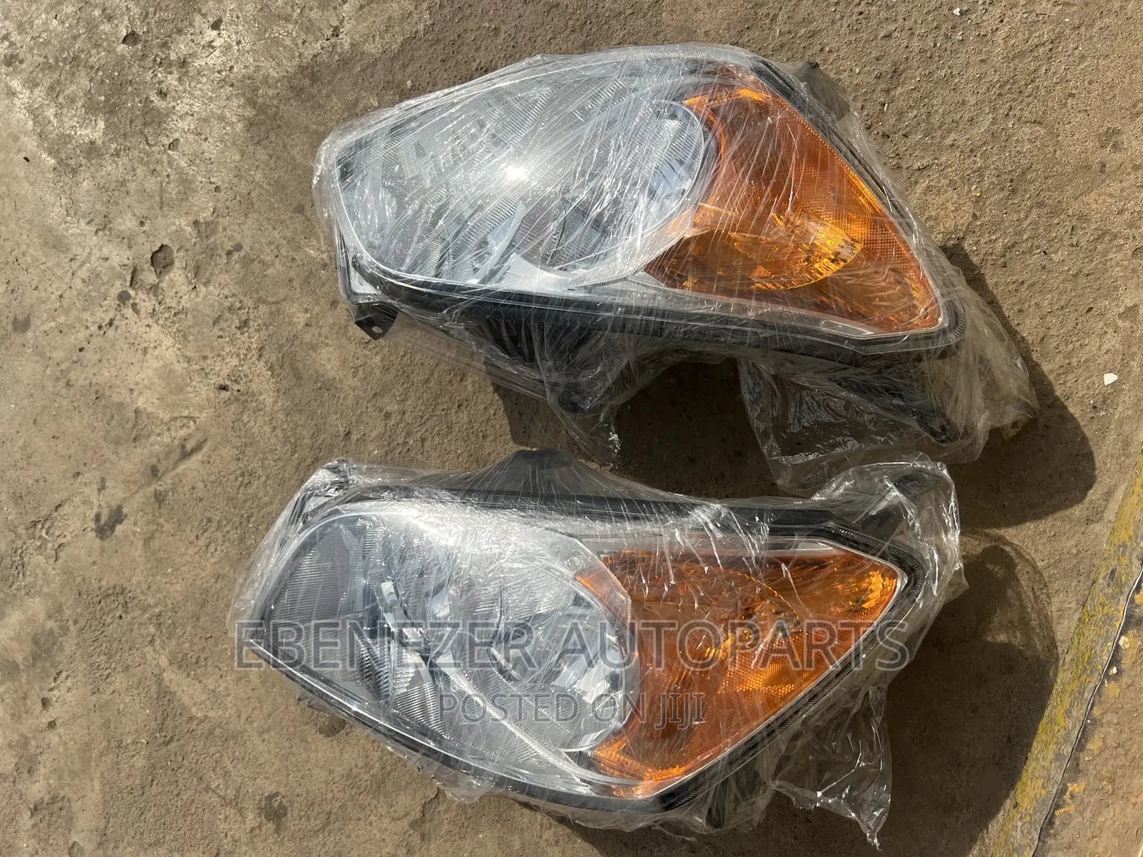 Toyota Rav4 2009,2010 Headlights