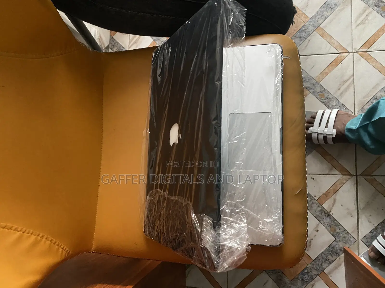 New Laptop Apple MacBook 2013 8GB Intel Core I7 SSD 256GB