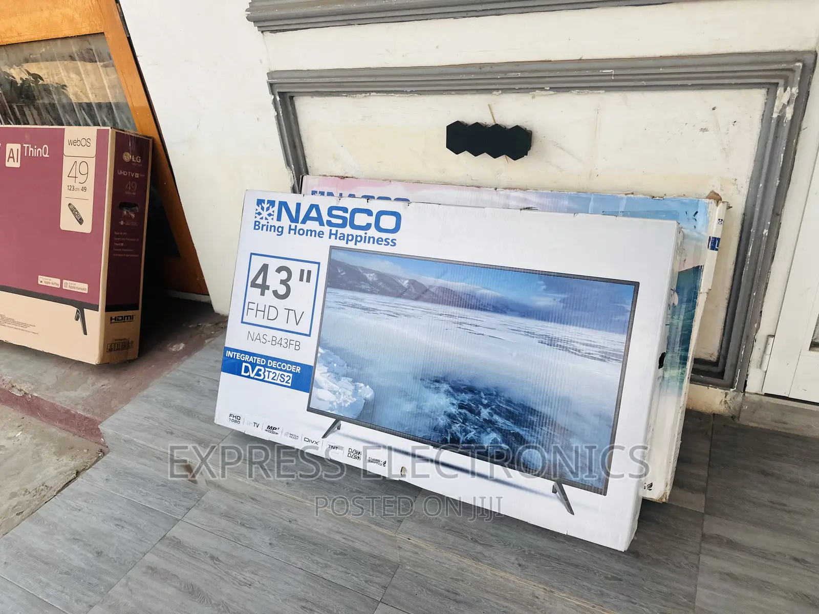 Glossy Slim FHD Satellite  Screen 43”Nasco