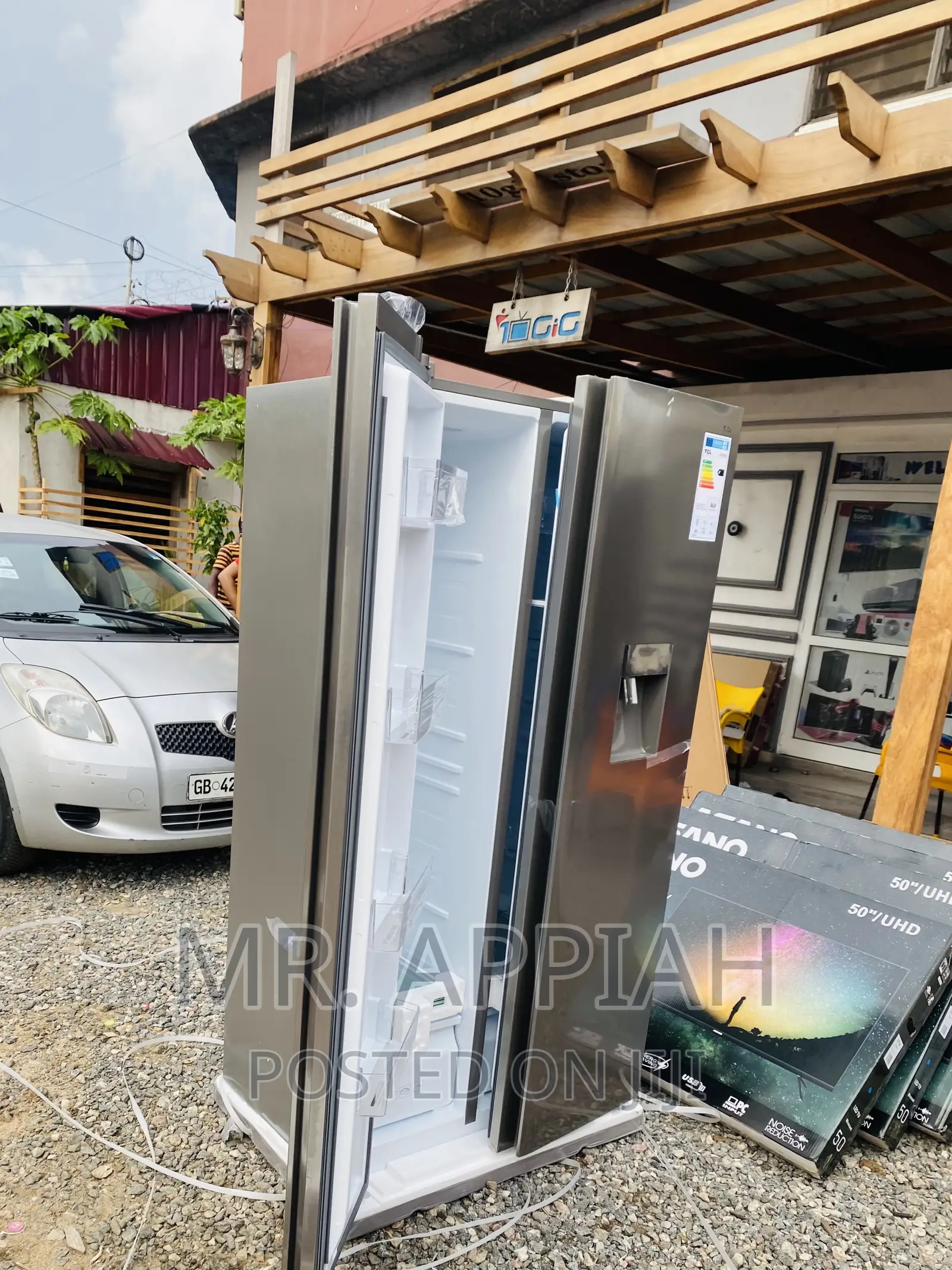 Extremely Chilling TCL P520SBN Side by Side Fridge.