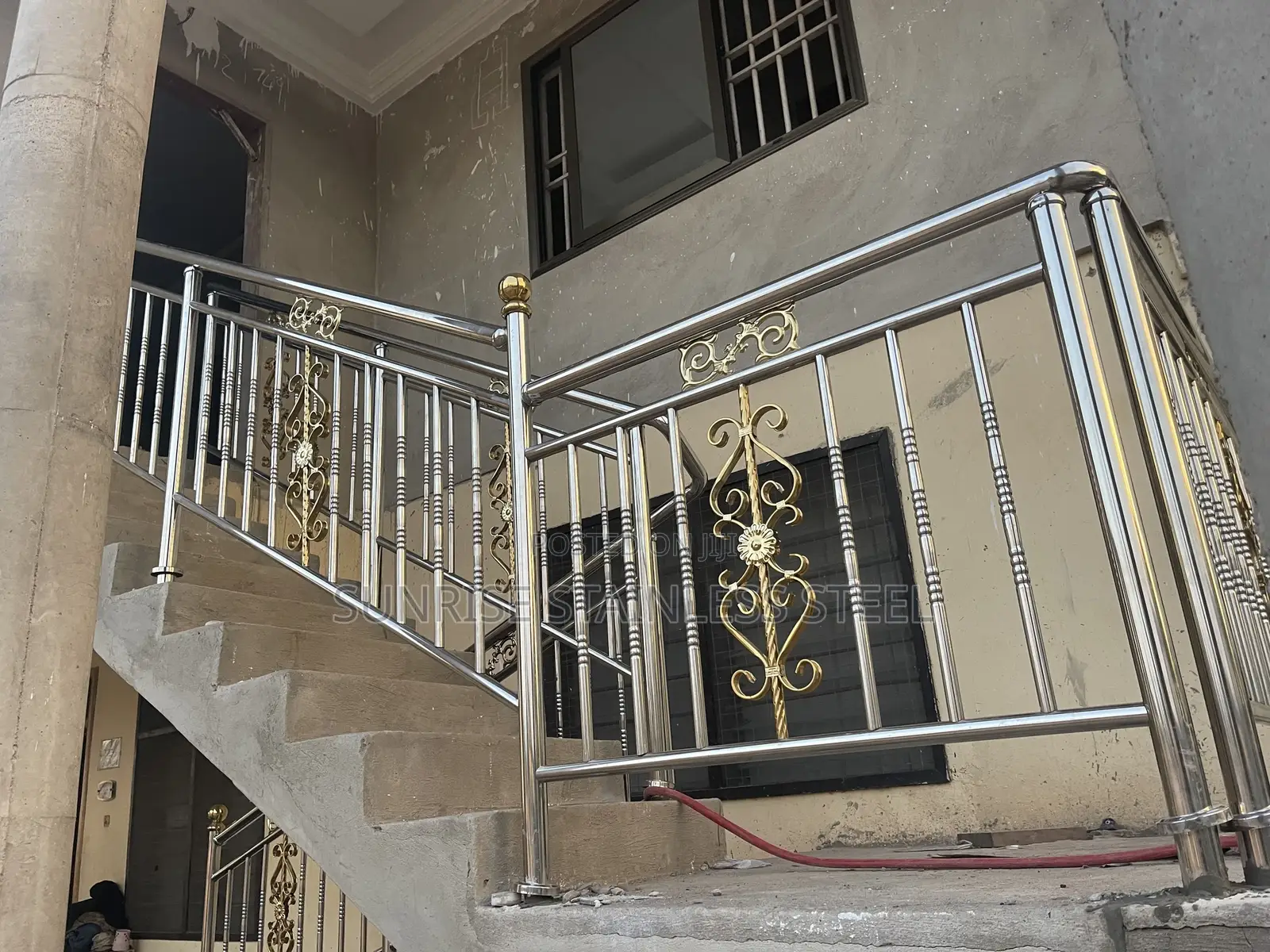 Stainless Gold Flowers Design Balustrade