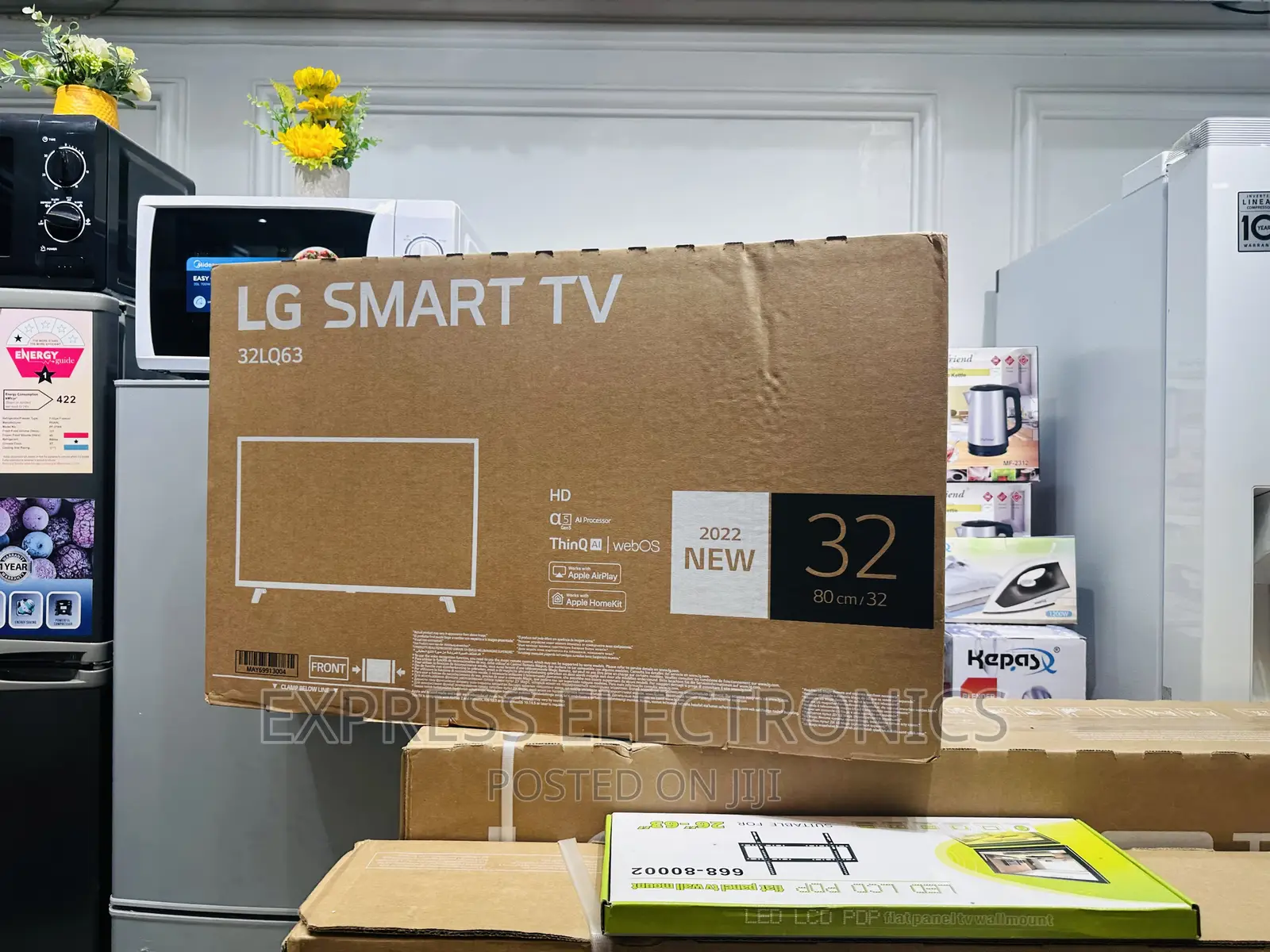 Powerful Display FHD Satellite Smart LG 32”LQ63