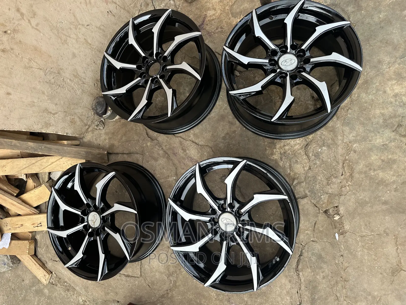 Hyundai Elantra Rims •