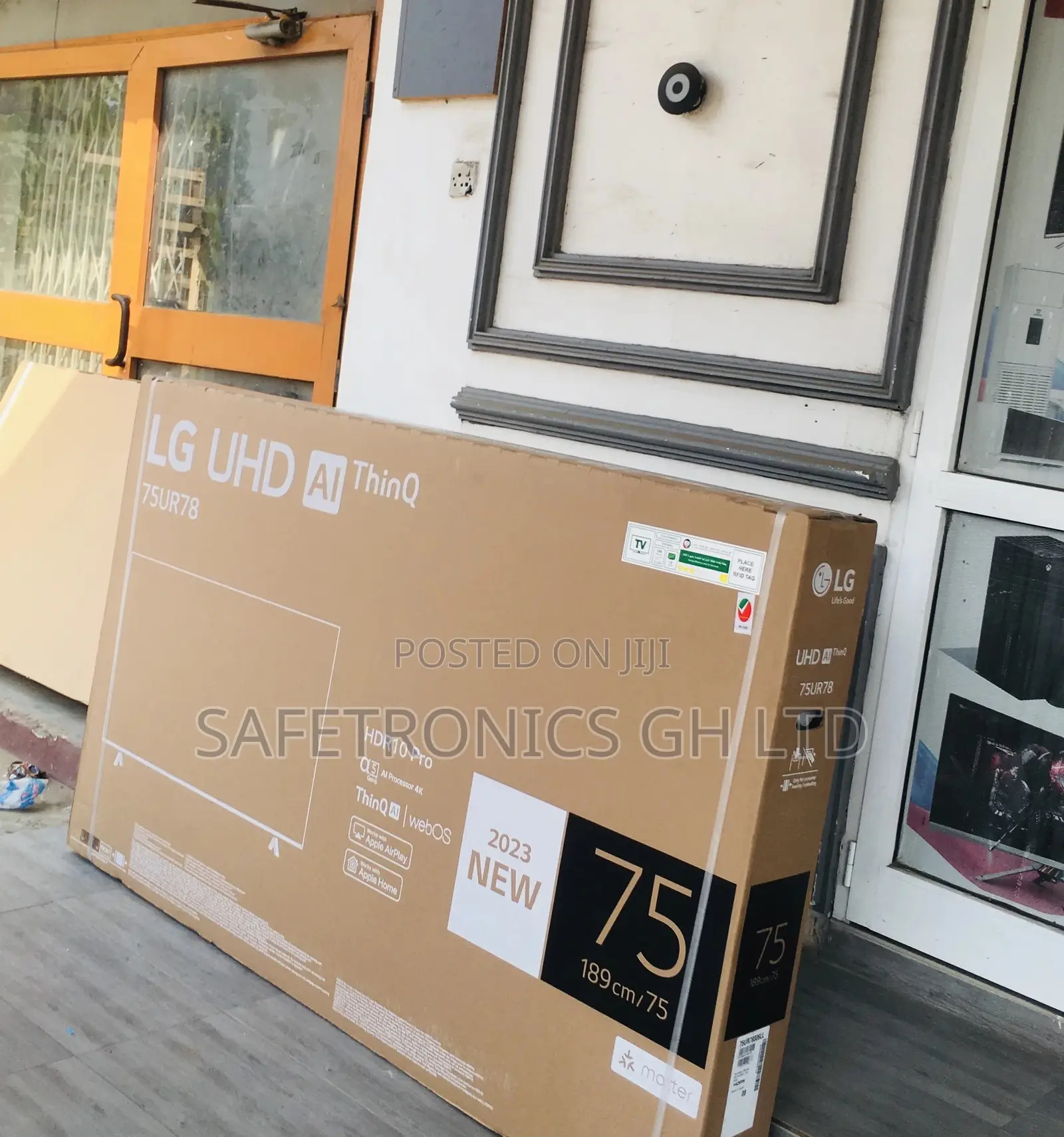 Glossy LG Black Electric 75 Inches LED UHD Smart LG Tv