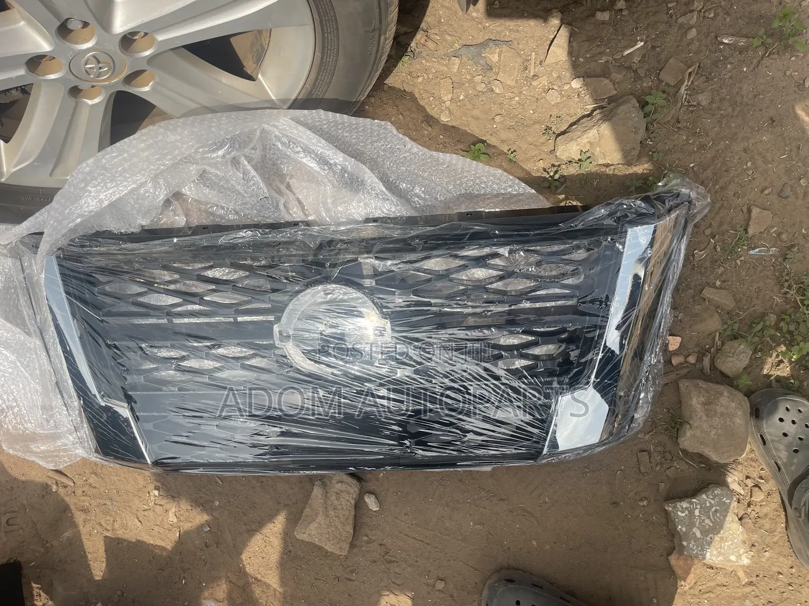 Nissan Navara Top Shell Grill 2020 2021 2022 2023