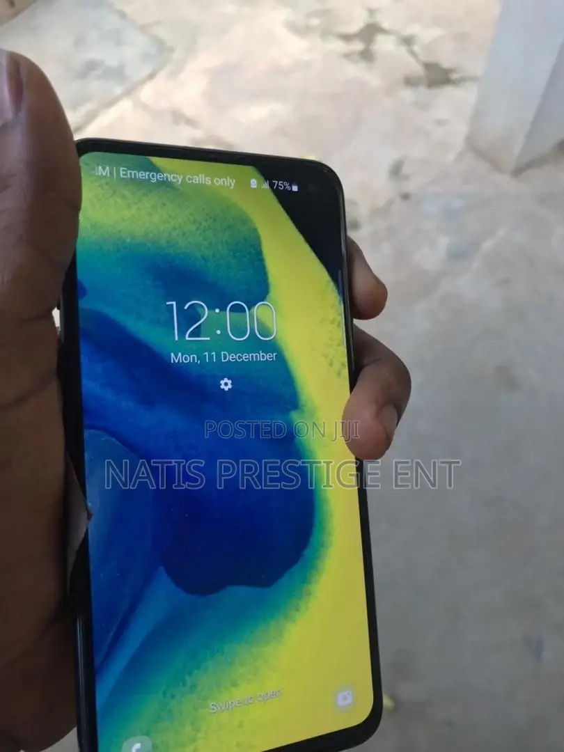 Samsung Galaxy S10e 128 GB Black