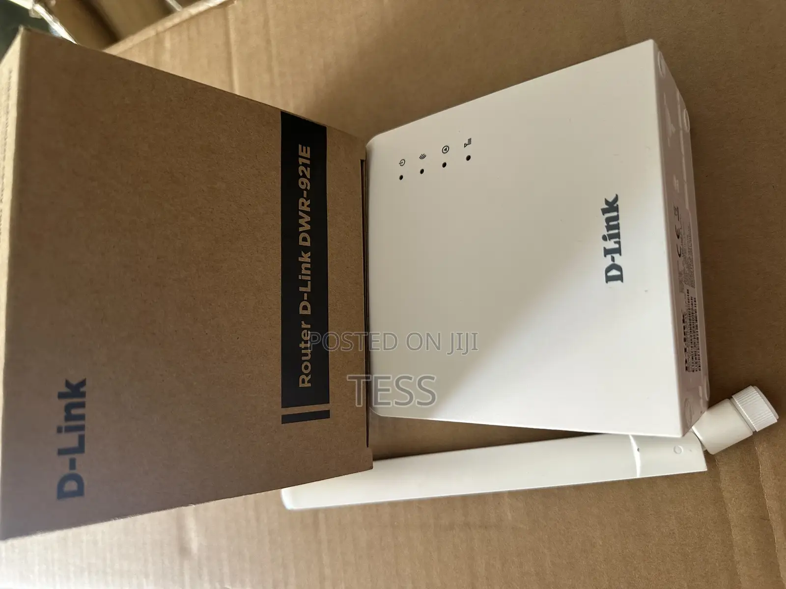 D-Link 4G LTE DWR-921E Universal Sim Router With Antenna