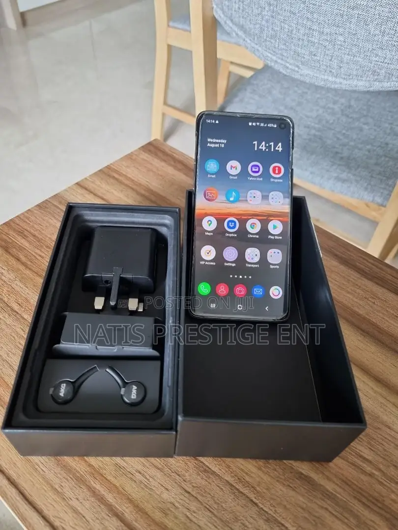 New Samsung Galaxy S10e 128 GB Black