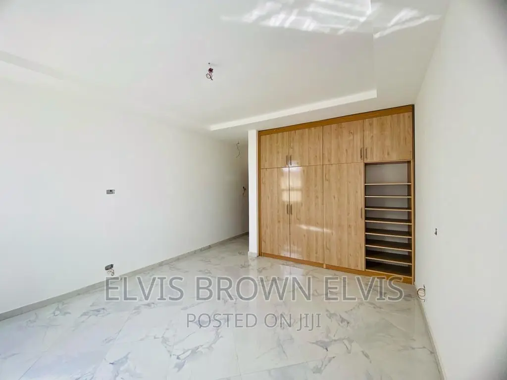 4bdrm House in East Legon American for sale