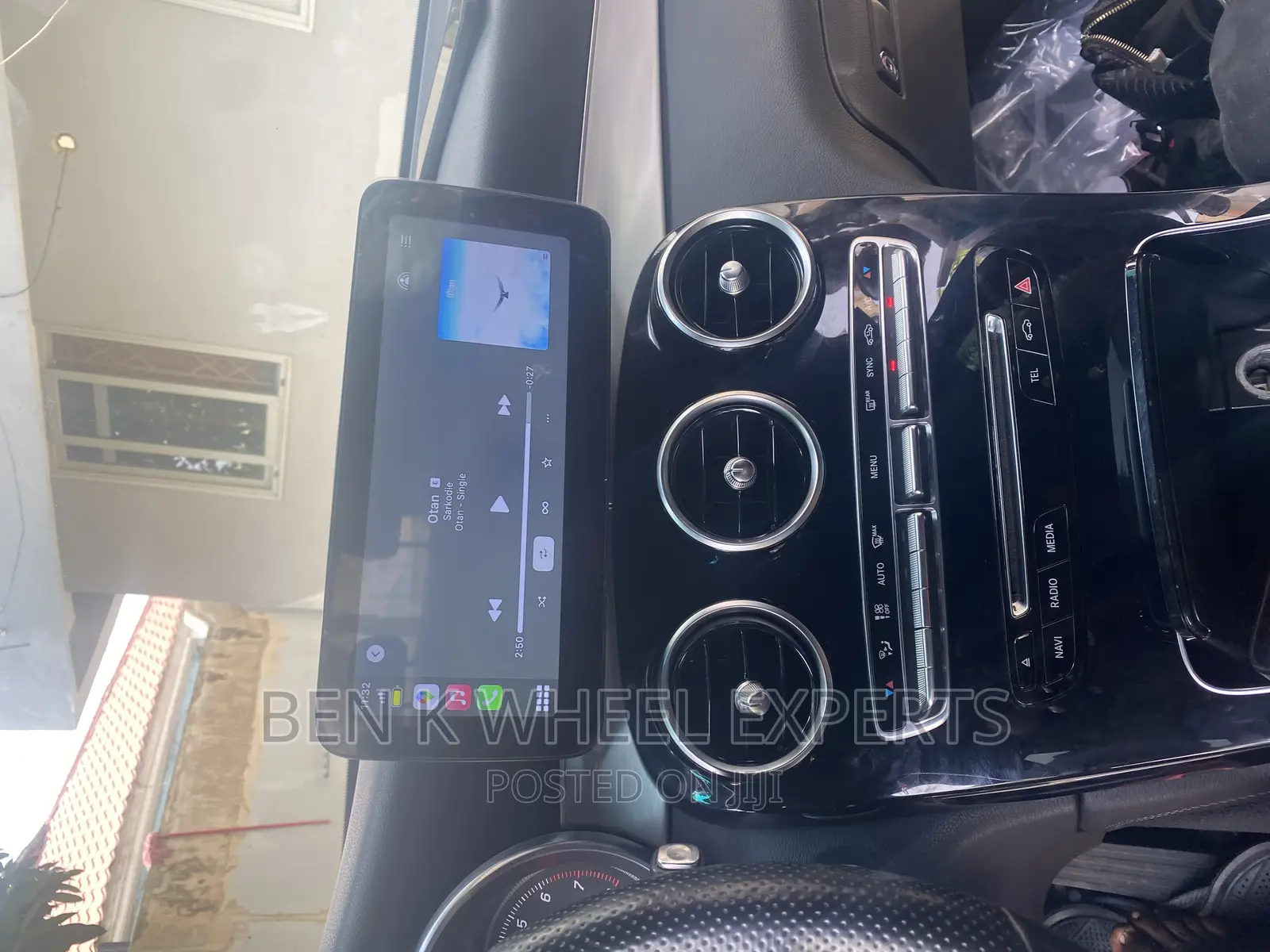Mercedes GLC Apple Carplay Audio Screen
