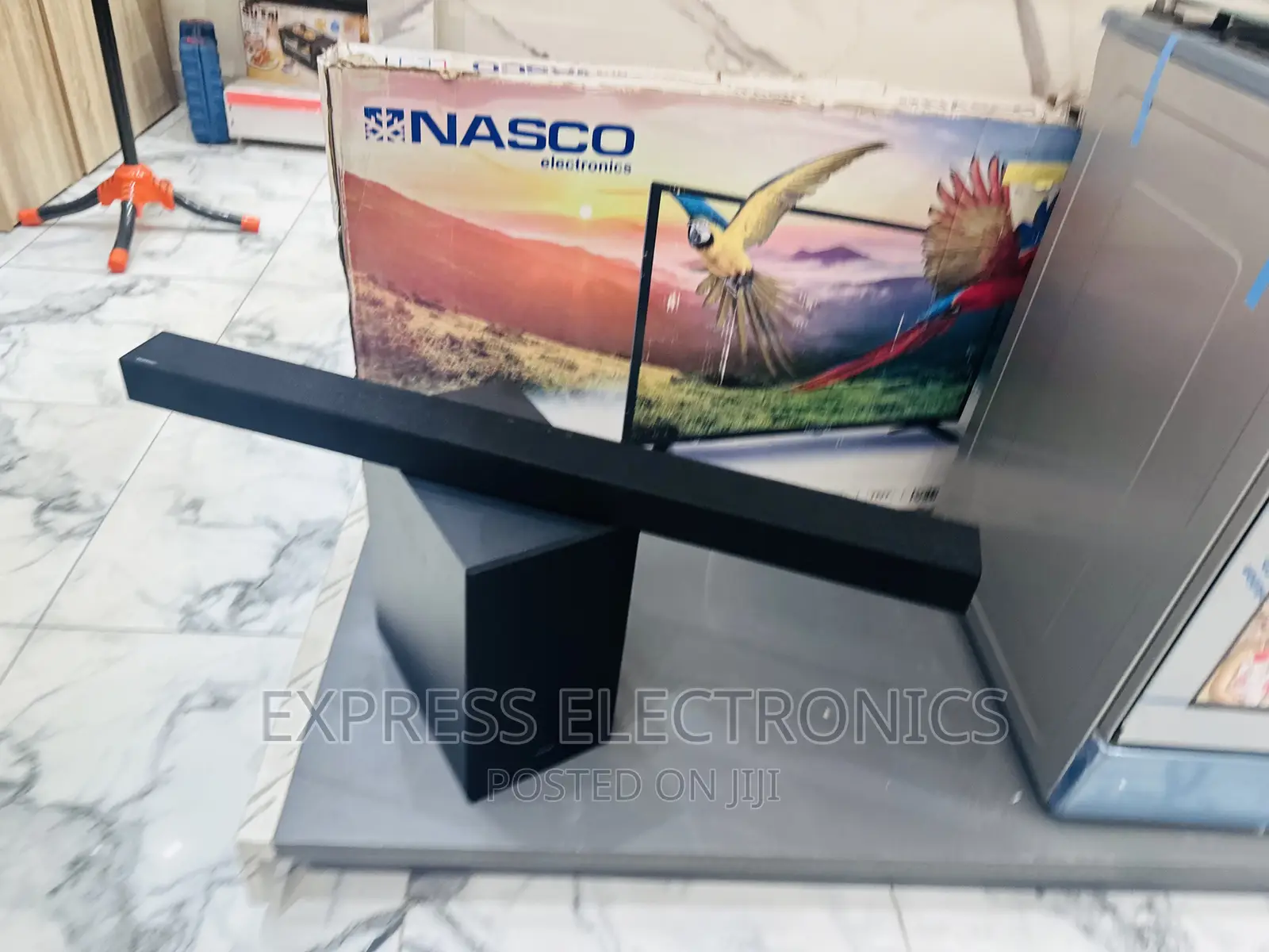 A450 Soundbar With Samsung 300W Black .