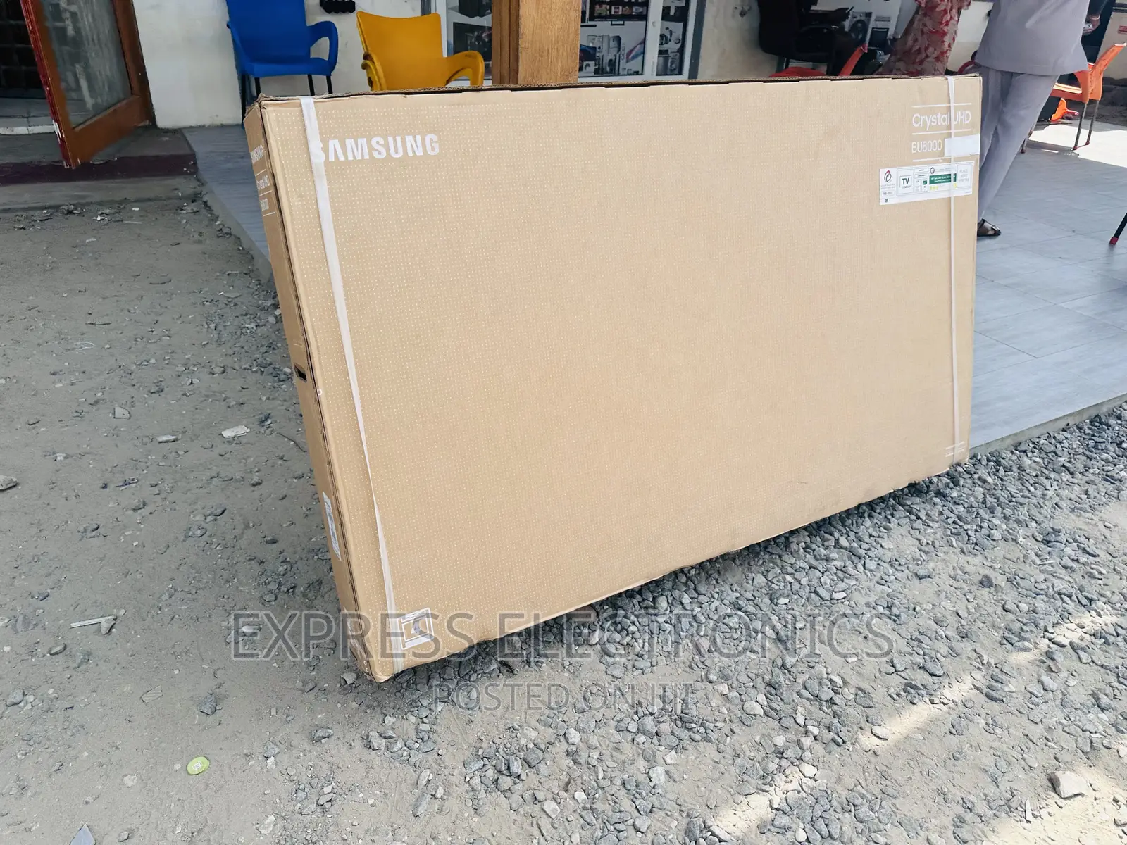 Samsung UHD Smart 55”Au7092 Glossy LED Display