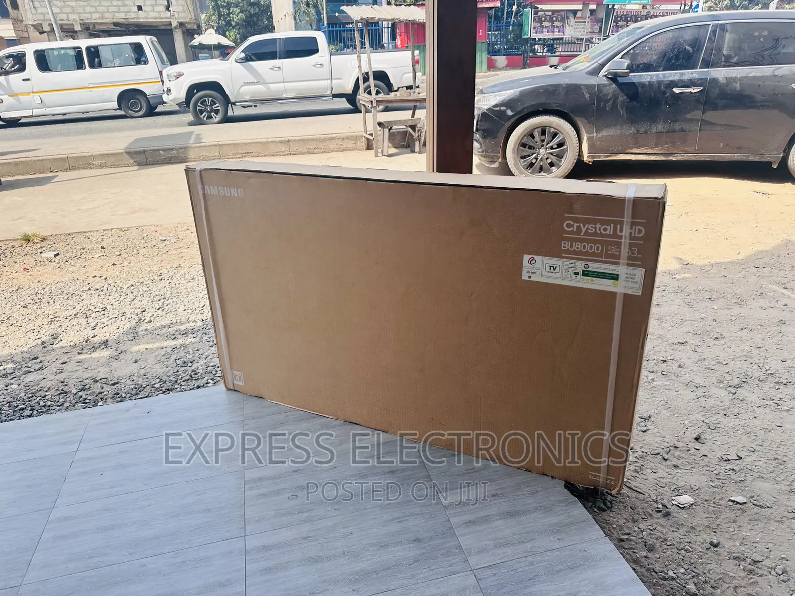 Real in Smart Glossy Samsung 75cu8000 Tv